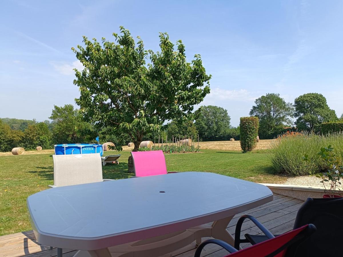 Studio Avec Terrasse Au Calme Jayat Экстерьер фото