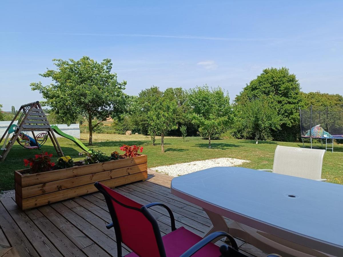 Studio Avec Terrasse Au Calme Jayat Экстерьер фото
